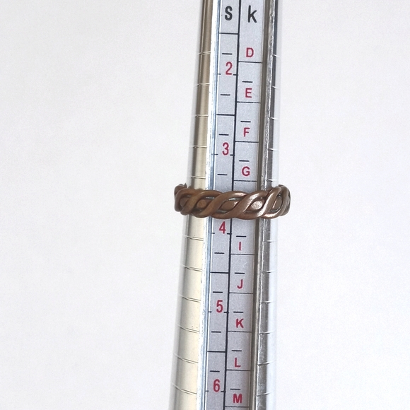 Vintage Copper Infinity Knot Ring Size 3.5 - Picture 2 of 8